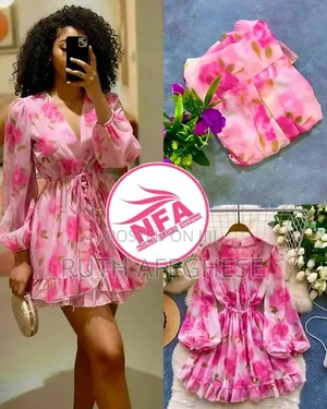 Ruth Unisex Fashion Lounge