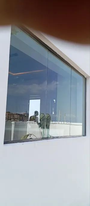 Aluminium Glass