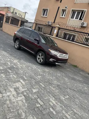 Toyota Highlander Limited 2012 Burgundy