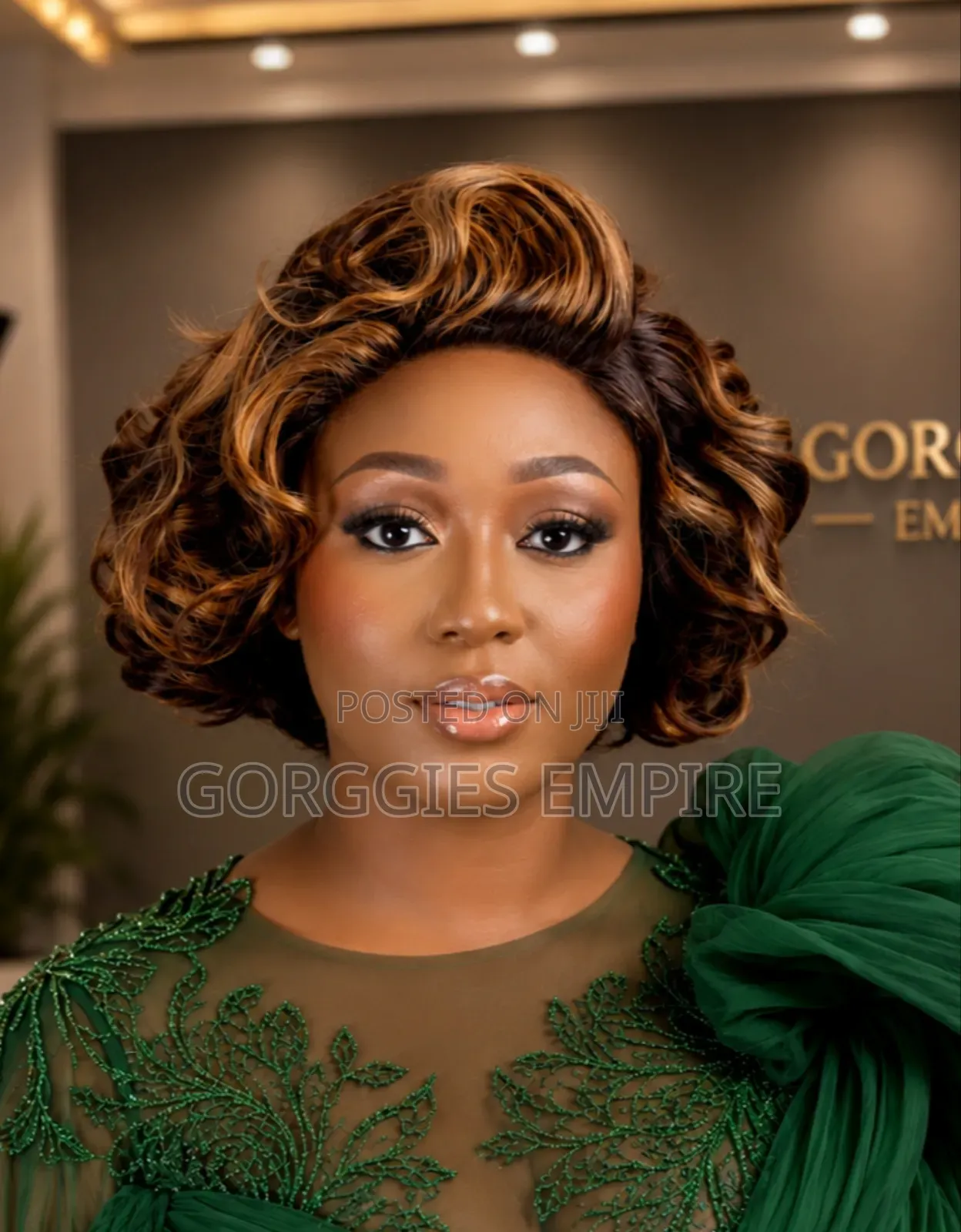 Intensive Makeup Classes With Products