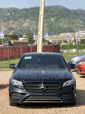 Mercedes-Benz E300 4Matic AWD Sedan (2.0L 4cyl 9A) 2017 Black