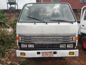 Toyota Dyna 200