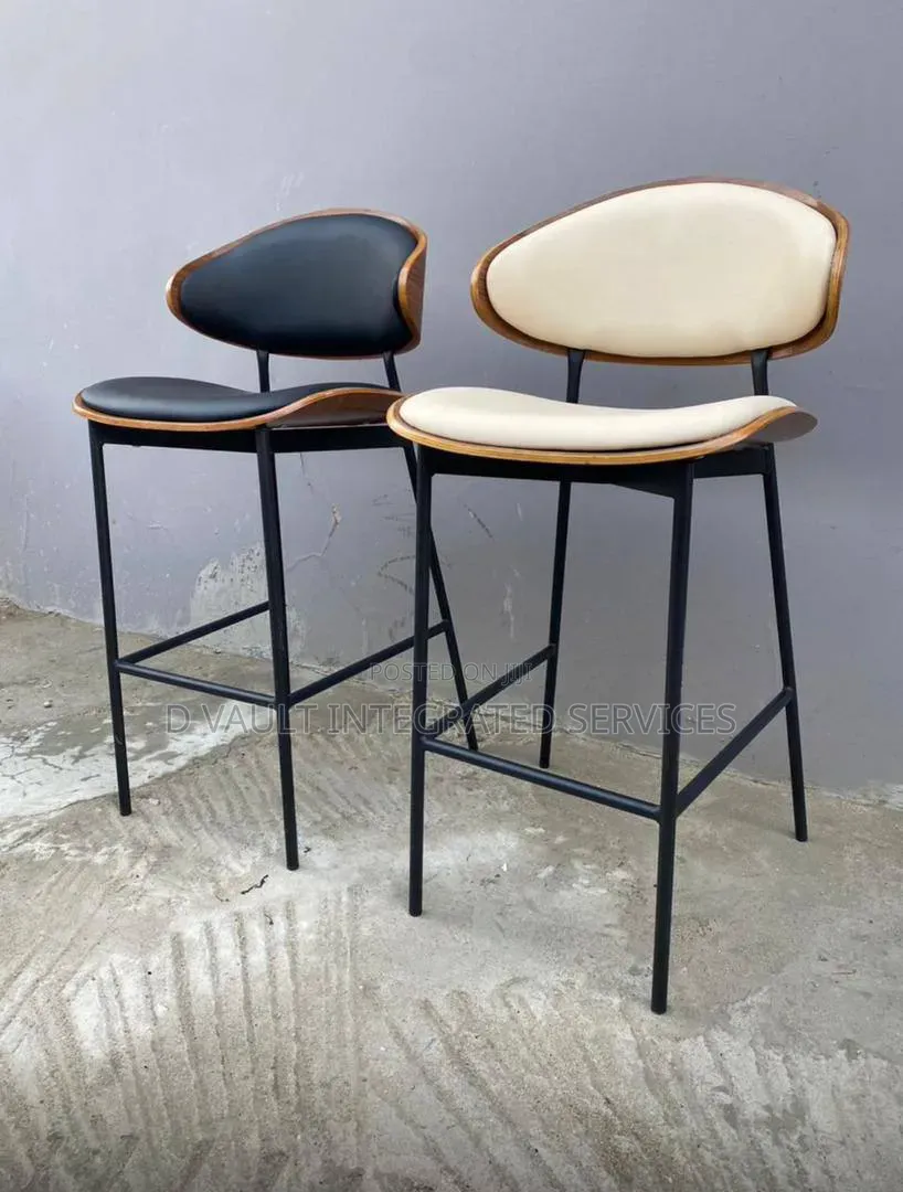 Bar Stool / Modern High Stool