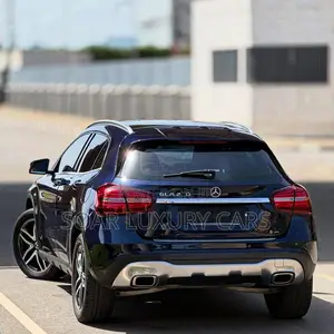 Mercedes-Benz GLA 250 2018 Blue