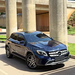 Mercedes-Benz GLA 250 2018 Blue