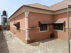3bdrm Bungalow in Becky2 Estate, Karu for rent