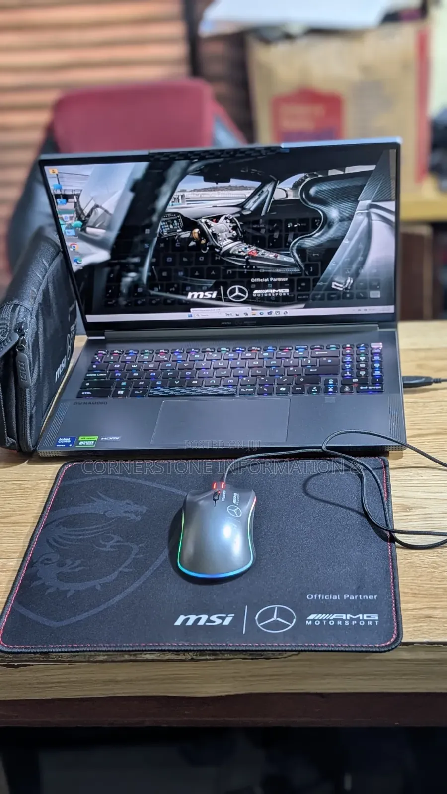 Laptop MSI Stealth 16 Studio A13VG 32GB Intel Core Ultra 9 SSD 2T