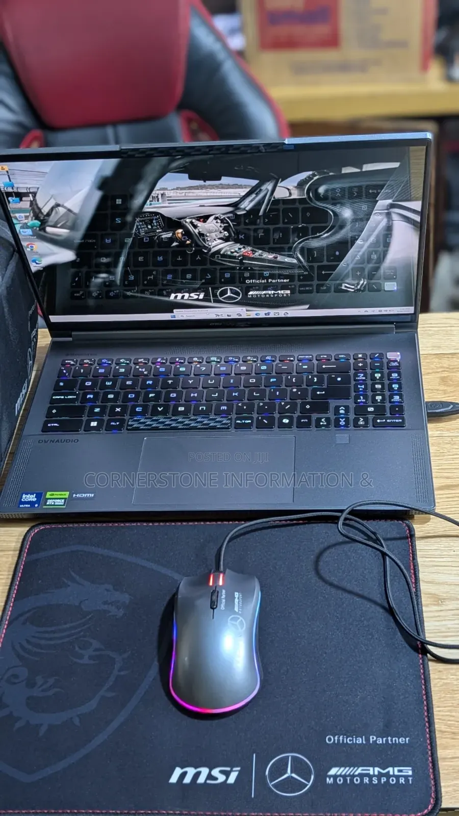 Laptop MSI Stealth 16 Studio A13VG 32GB Intel Core Ultra 9 SSD 2T