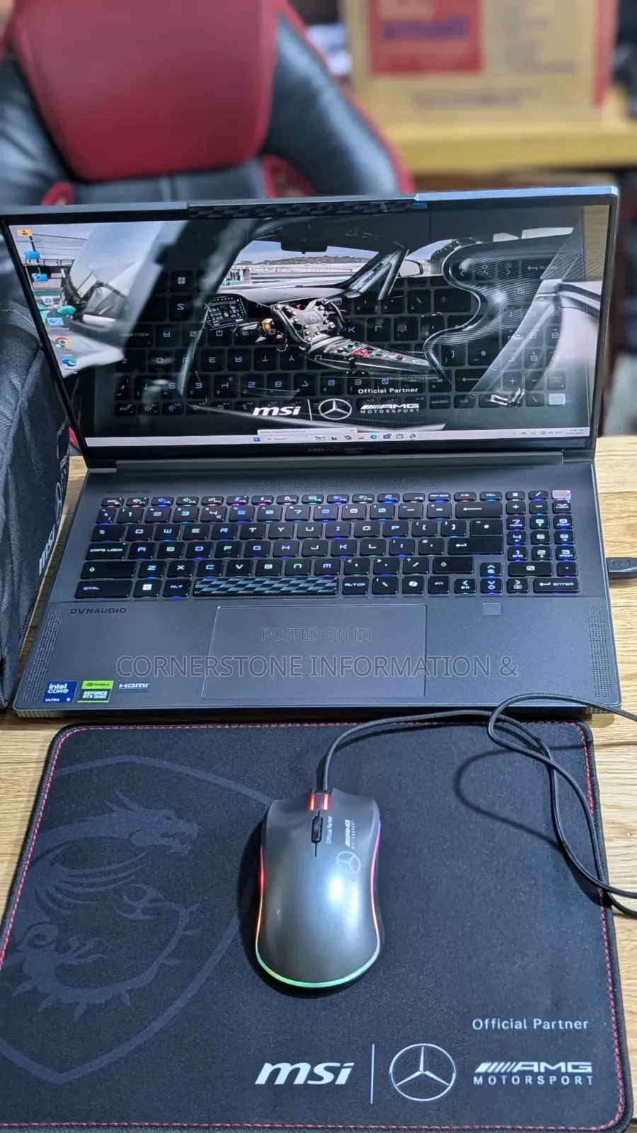 Laptop MSI Stealth 16 Studio A13VG 32GB Intel Core Ultra 9 SSD 2T