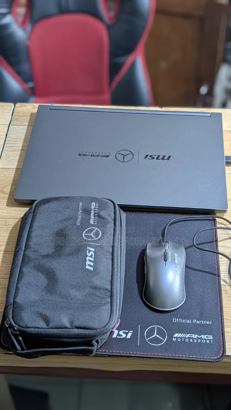 Laptop MSI Stealth 16 Studio A13VG 32GB Intel Core Ultra 9 SSD 2T