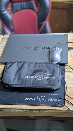 Laptop MSI Stealth 16 Studio A13VG 32GB Intel Core Ultra 9 SSD 2T