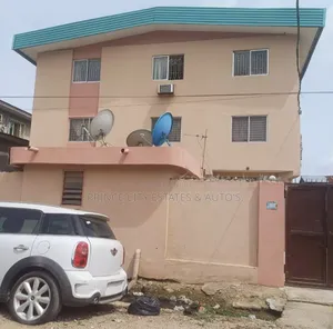 3bdrm Block of Flats in Off Lawanson for sale