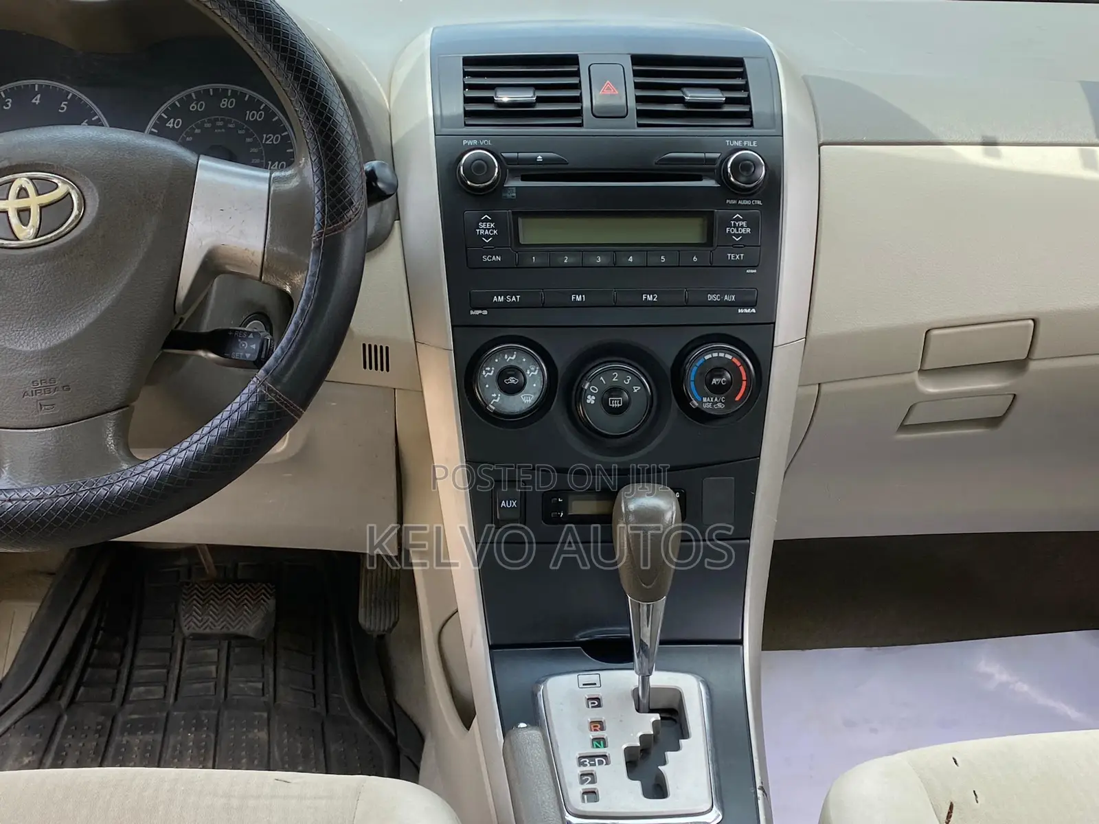 Toyota Corolla 2010 White
