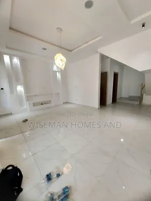 4bdrm Duplex in Ologolo Lekki for rent