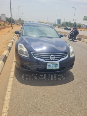 Nissan Altima 2.5 S Sedan 2010 Gray