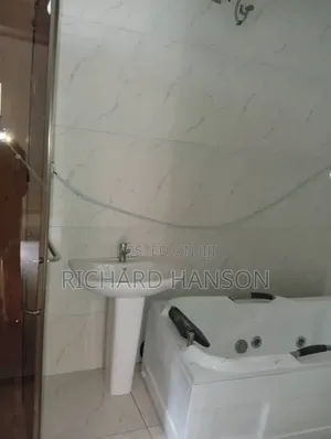 4bdrm Duplex in Secured, Chevron for rent