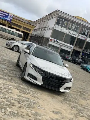 Honda Accord Touring 2018 White