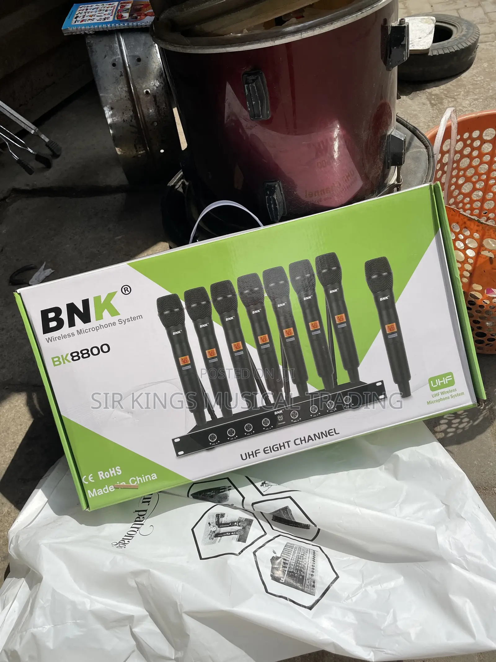 BNK Bk8800 Professional 8 in 1 Wireless Microphone