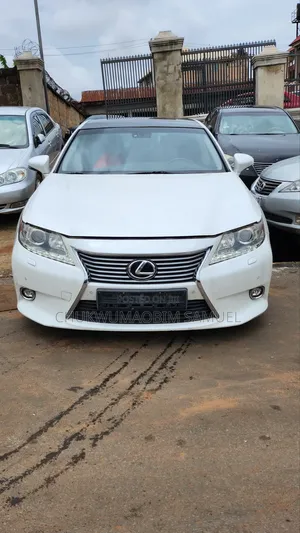 Lexus ES 350 FWD 2014 White