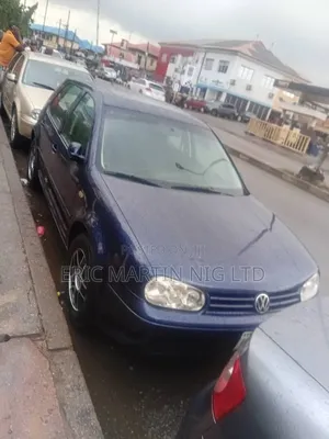 Volkswagen Golf 2000 Blue