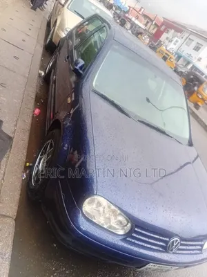Volkswagen Golf 2000 Blue
