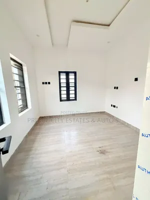 Furnished 3bdrm Duplex in Mende-Maryland for sale