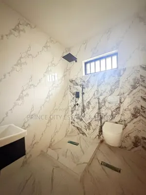 Furnished 4bdrm Duplex in Millennium Estate, Millenuim/UPS for sale
