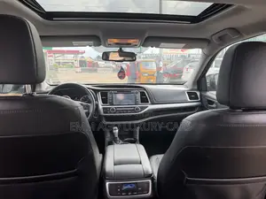 Toyota Highlander XLE V6 4x4 (3.5L 6cyl 6A) 2016 Brown