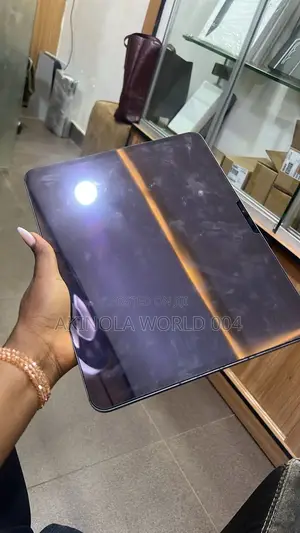 Apple iPad Pro 13 (2025) 256 GB Gray