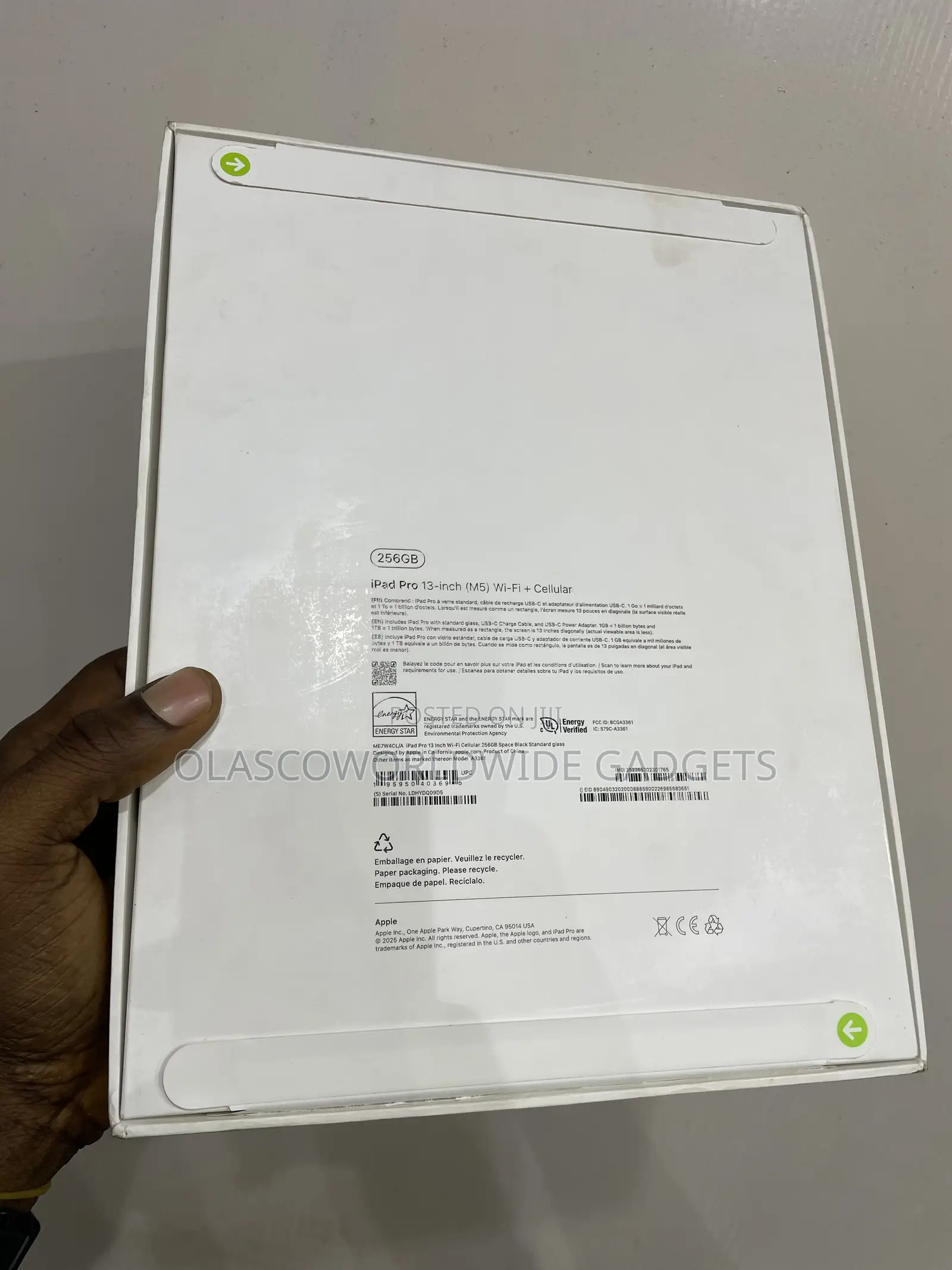 New Apple iPad Pro 13 (2025) 256 GB Black