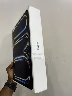 New Apple iPad Pro 13 (2025) 256 GB Black
