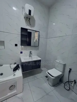 5bdrm Duplex in Lekki Expressway for rent
