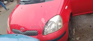 Toyota Yaris 2003 Red