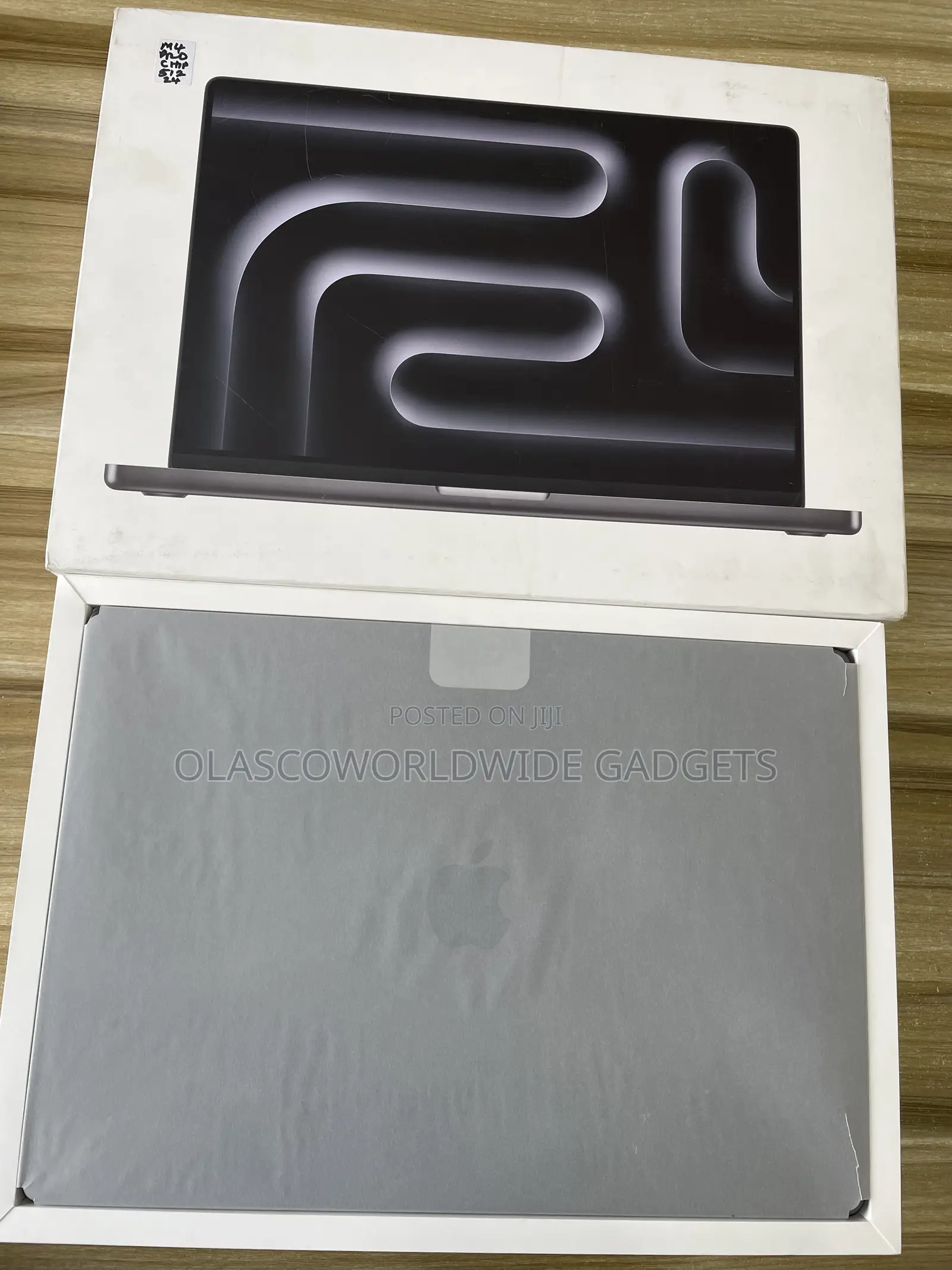 New Apple MacBook Pro 2024 M4 Pro 24GB Qualcomm Snapdragon X Elite SSD