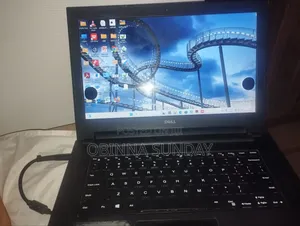 Laptop Dell Inspiron 14 3000 4GB Intel HDD+SSD 640GB