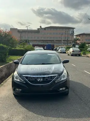 Hyundai Sonata SE 2.0T Sedan FWD (2.0L 4cyl 6A) 2013 Black