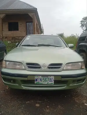 Nissan Primera 1999 Green