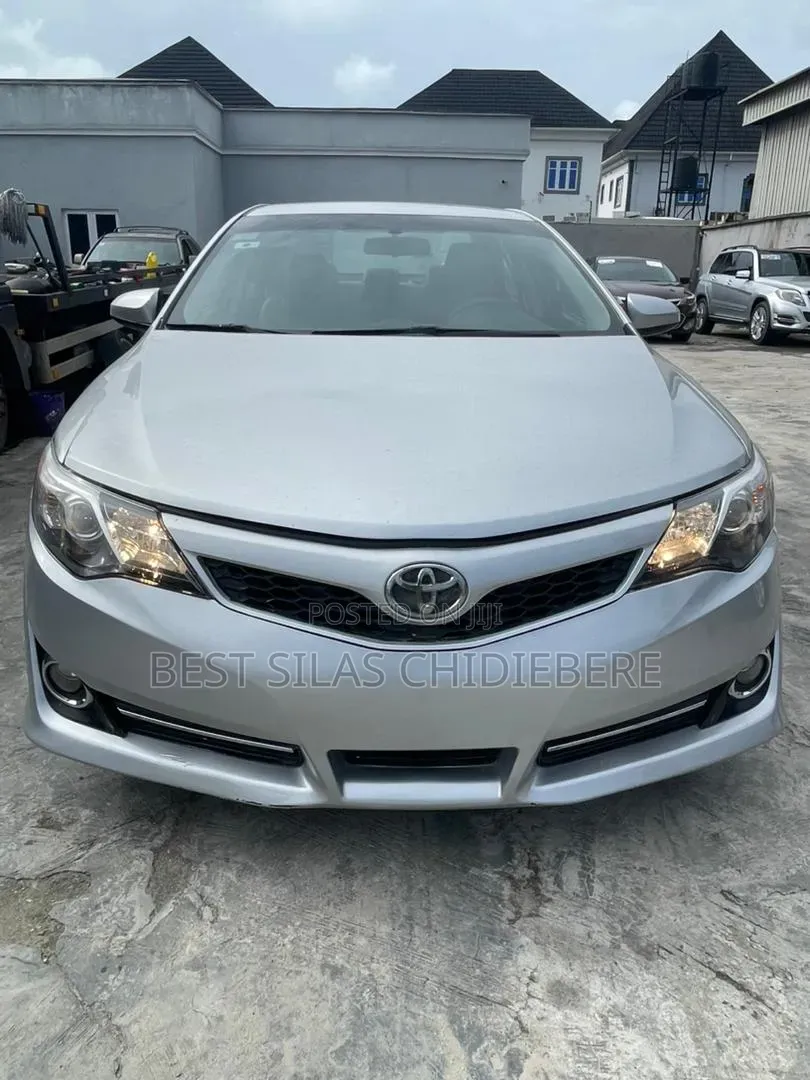 Toyota Camry 2013 Silver