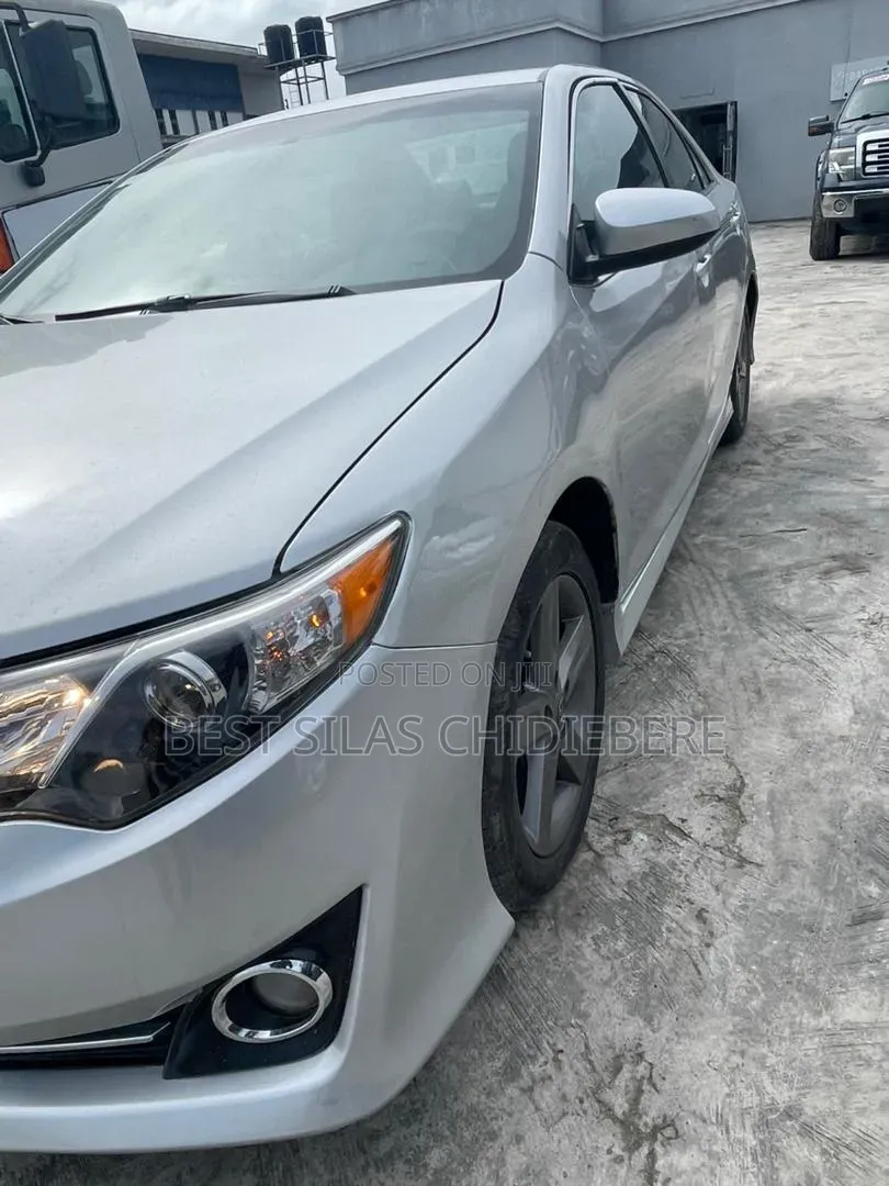Toyota Camry 2013 Silver