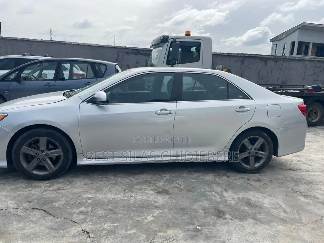 Toyota Camry 2013 Silver