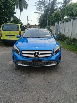 Mercedes-Benz GLA 250 2015 Blue