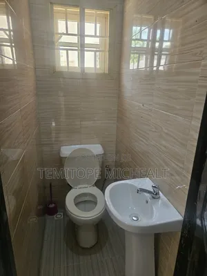 1bdrm Bungalow in Utako District for rent