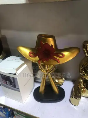 Home Decoration Statue