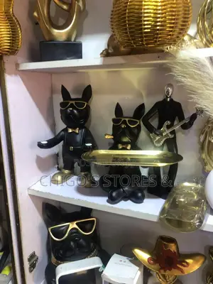 Home Statue/ Toy Decoration