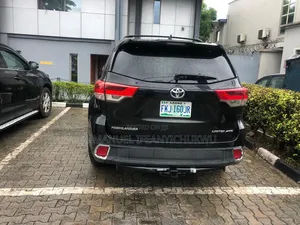 Toyota Highlander Limited V6 4x2 (3.5L 6cyl 6A) 2016 Black