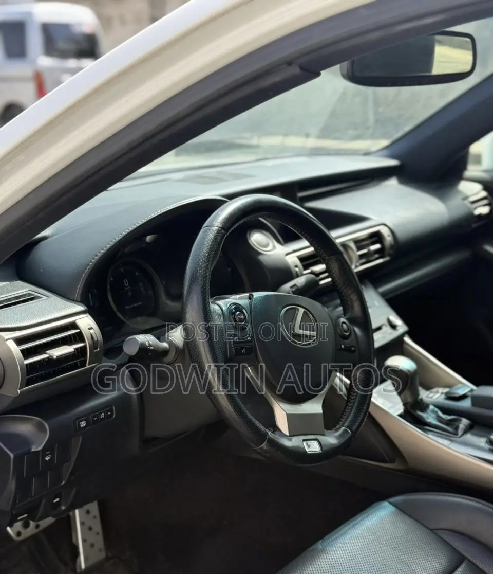 Lexus IS 250 4WD 2014 White