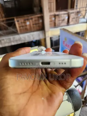 Apple iPhone 15 128 GB White