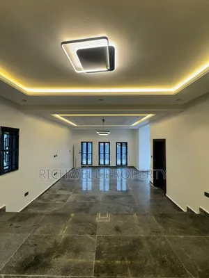 4bdrm Block of Flats in Agodi for rent
