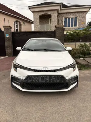 Toyota Corolla SE 2020 White
