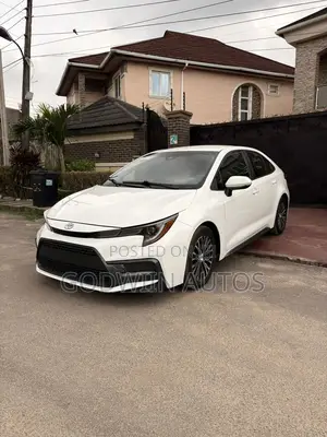 Toyota Corolla SE 2020 White